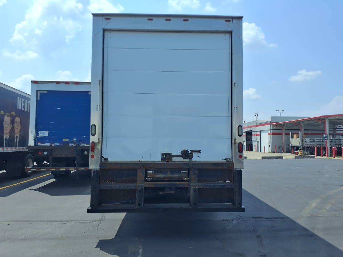 2019 International 4300 in Taylor, MI — photo 5