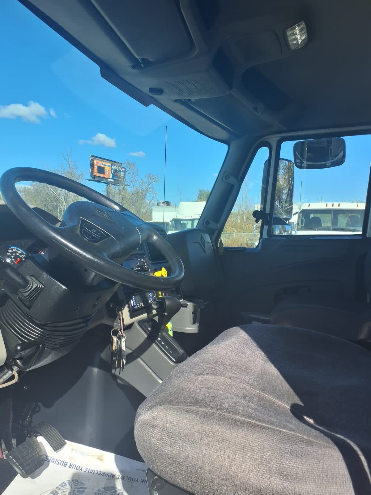 2019 International 4300 in Taylor, MI — photo 8