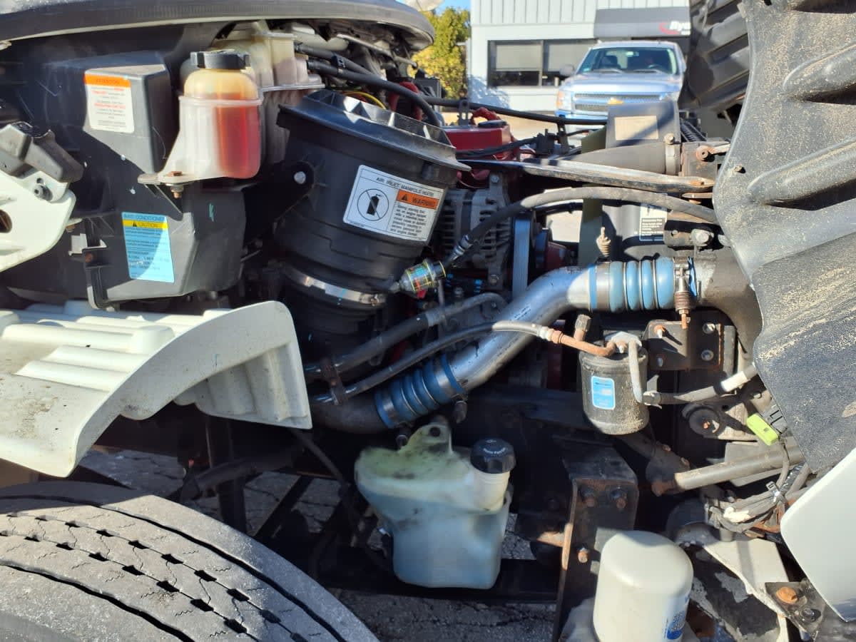 2019 Freightliner M2 106 in Salisbury, MA — photo 11
