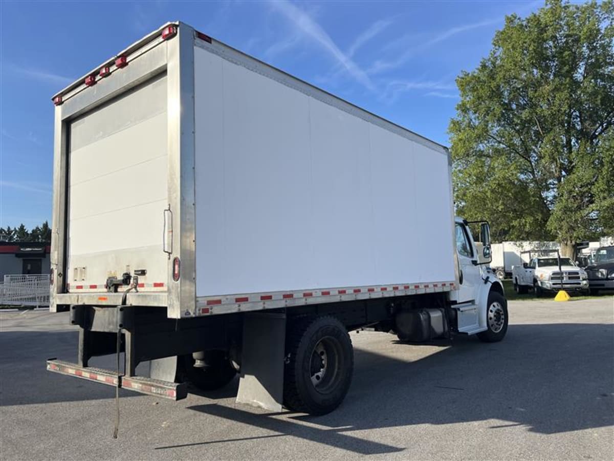 2020 Freightliner M2 106 in Beltsville, MD — photo 4