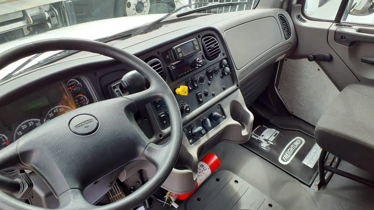 2019 Freightliner M2 106 in Bolingbrook, IL — photo 7