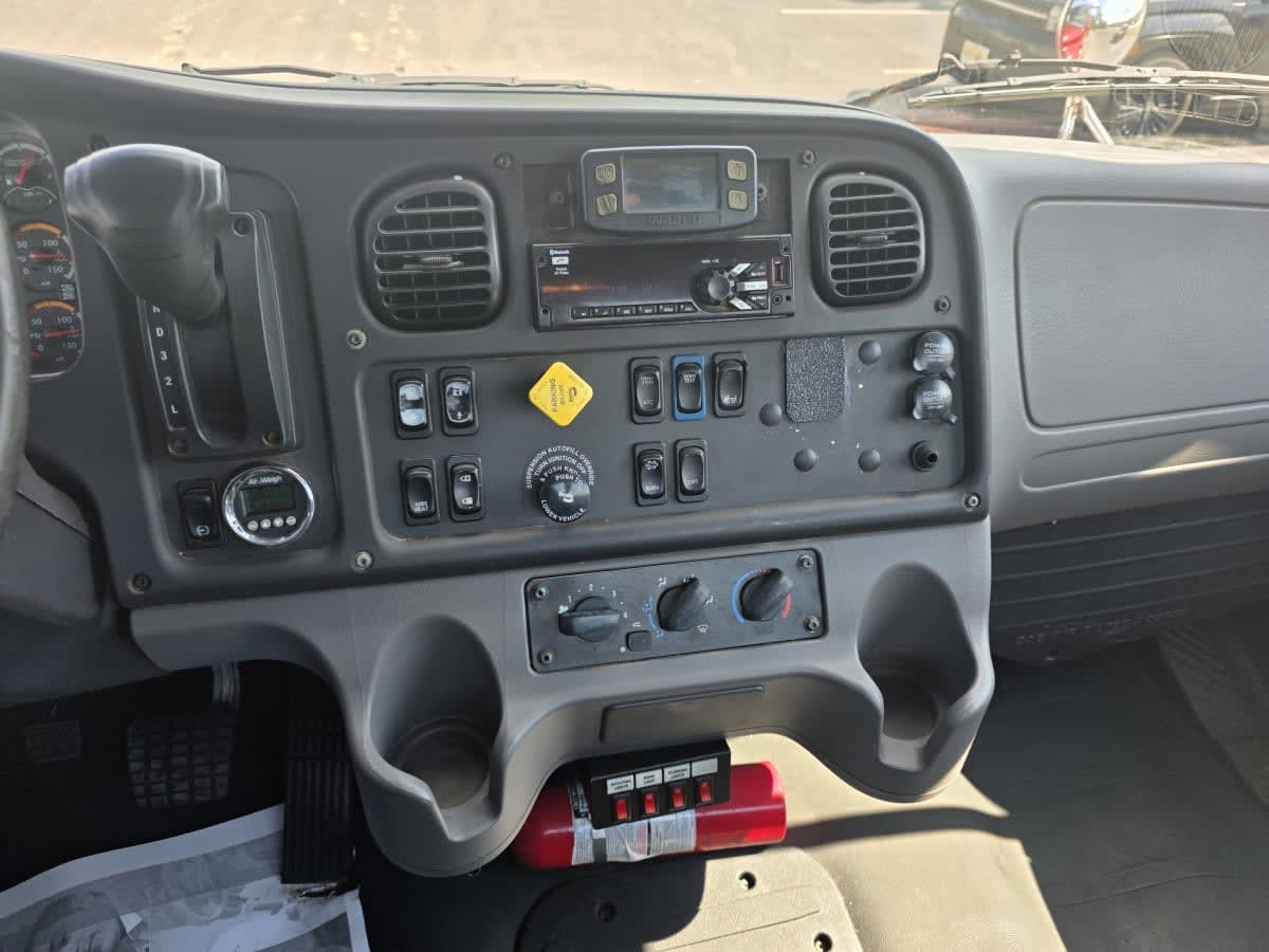 2019 Freightliner M2 106 in Bensalem, PA — photo 11
