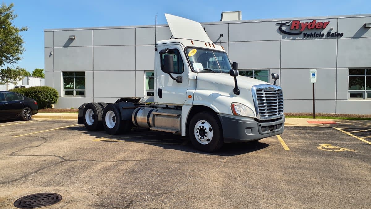 2020 Freightliner Cascadia in Bolingbrook, IL — photo 3