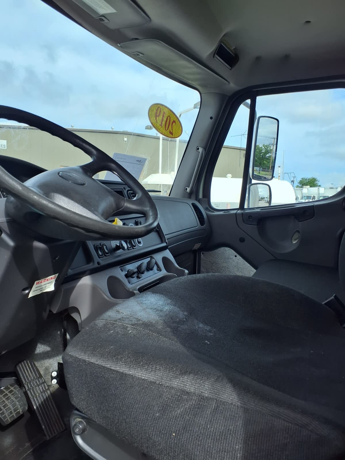 2019 Freightliner M2 106 in Fort Worth, TX — photo 7
