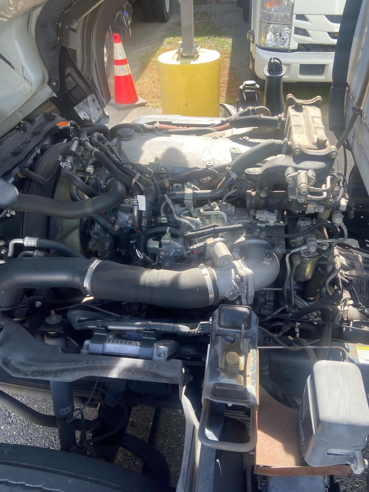2019 Isuzu NQR in West Sacramento, CA — photo 10