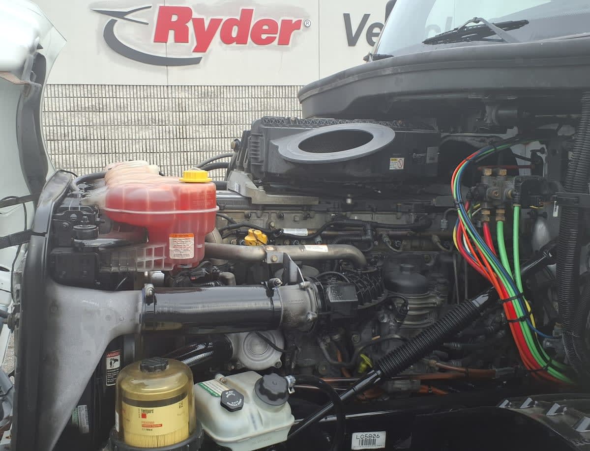 2020 Freightliner Cascadia in Memphis, TN — photo 8