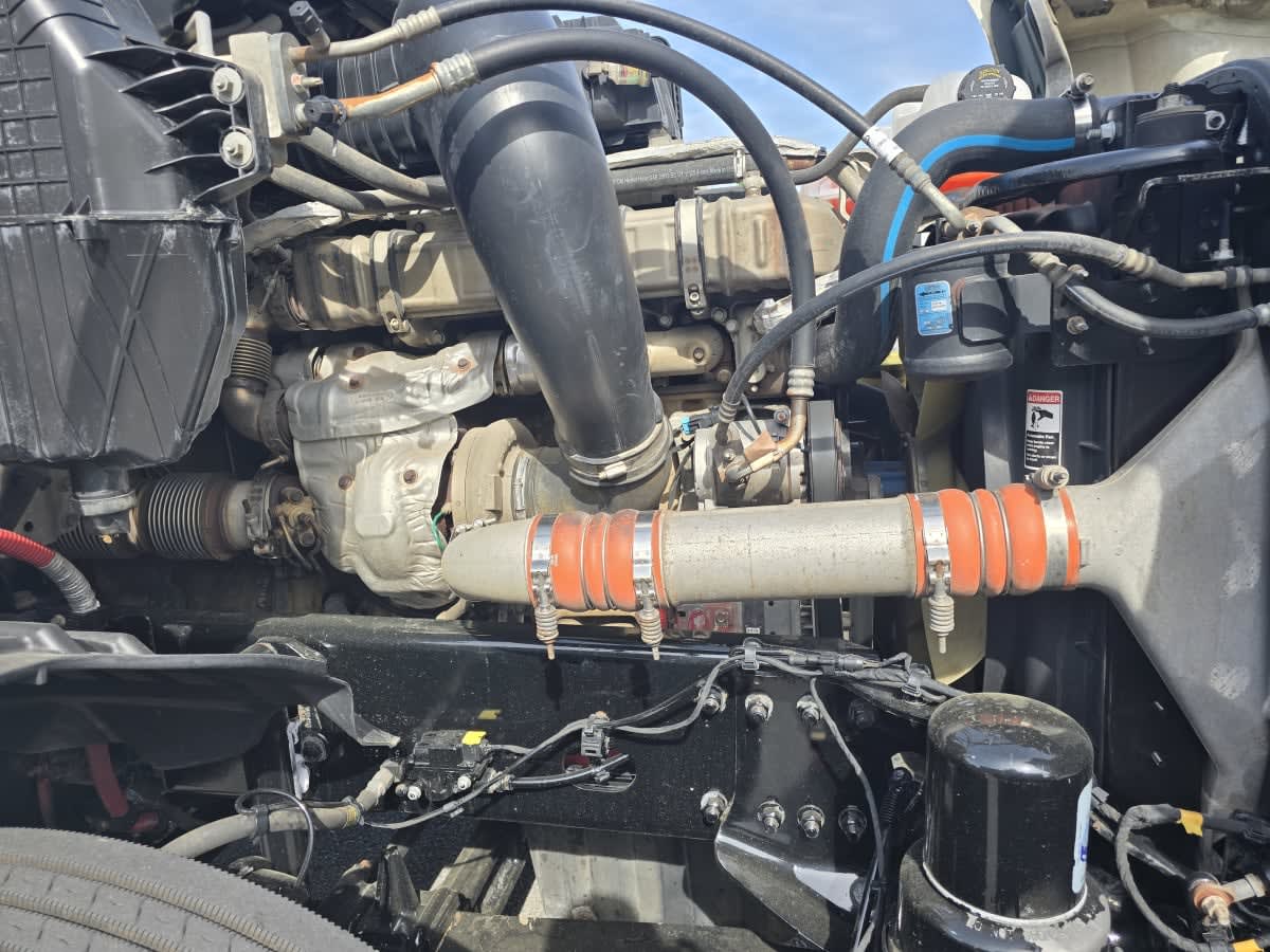 2020 Freightliner Cascadia in North Little Rock, AR — photo 10