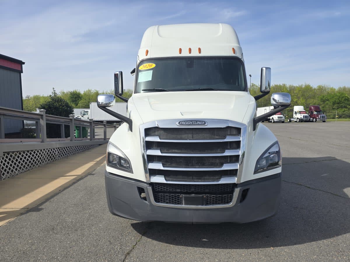 2020 Freightliner Cascadia in North Little Rock, AR — photo 2