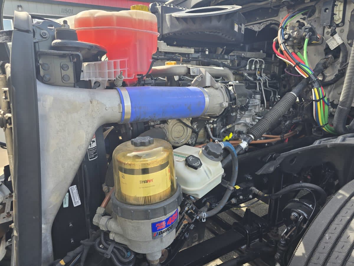 2020 Freightliner Cascadia in North Little Rock, AR — photo 9