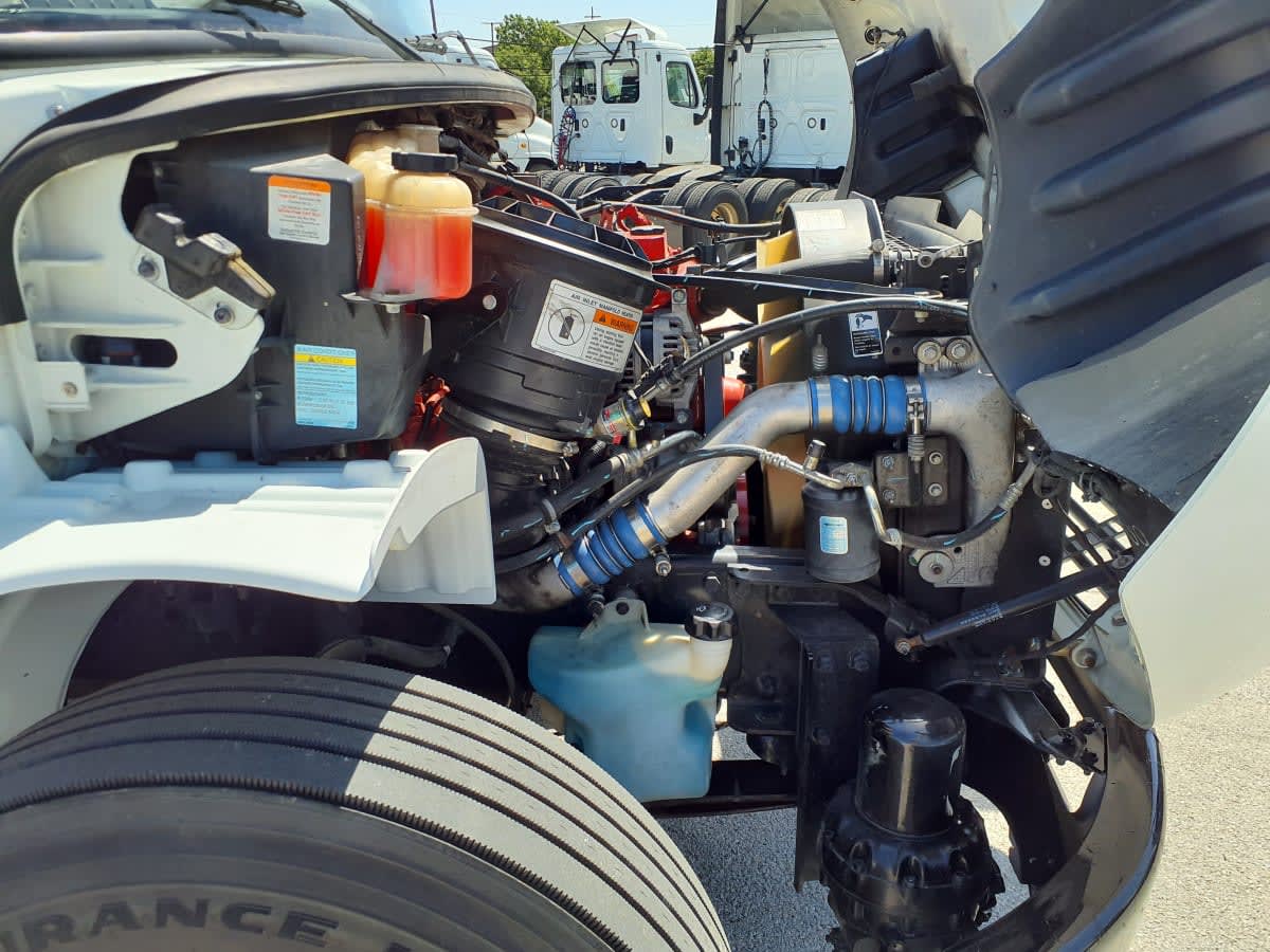 2019 Freightliner M2 106 in Fort Worth, TX — photo 11