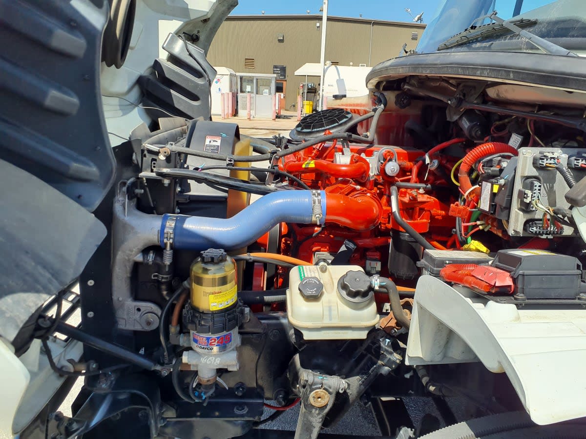 2019 Freightliner M2 106 in Fort Worth, TX — photo 10