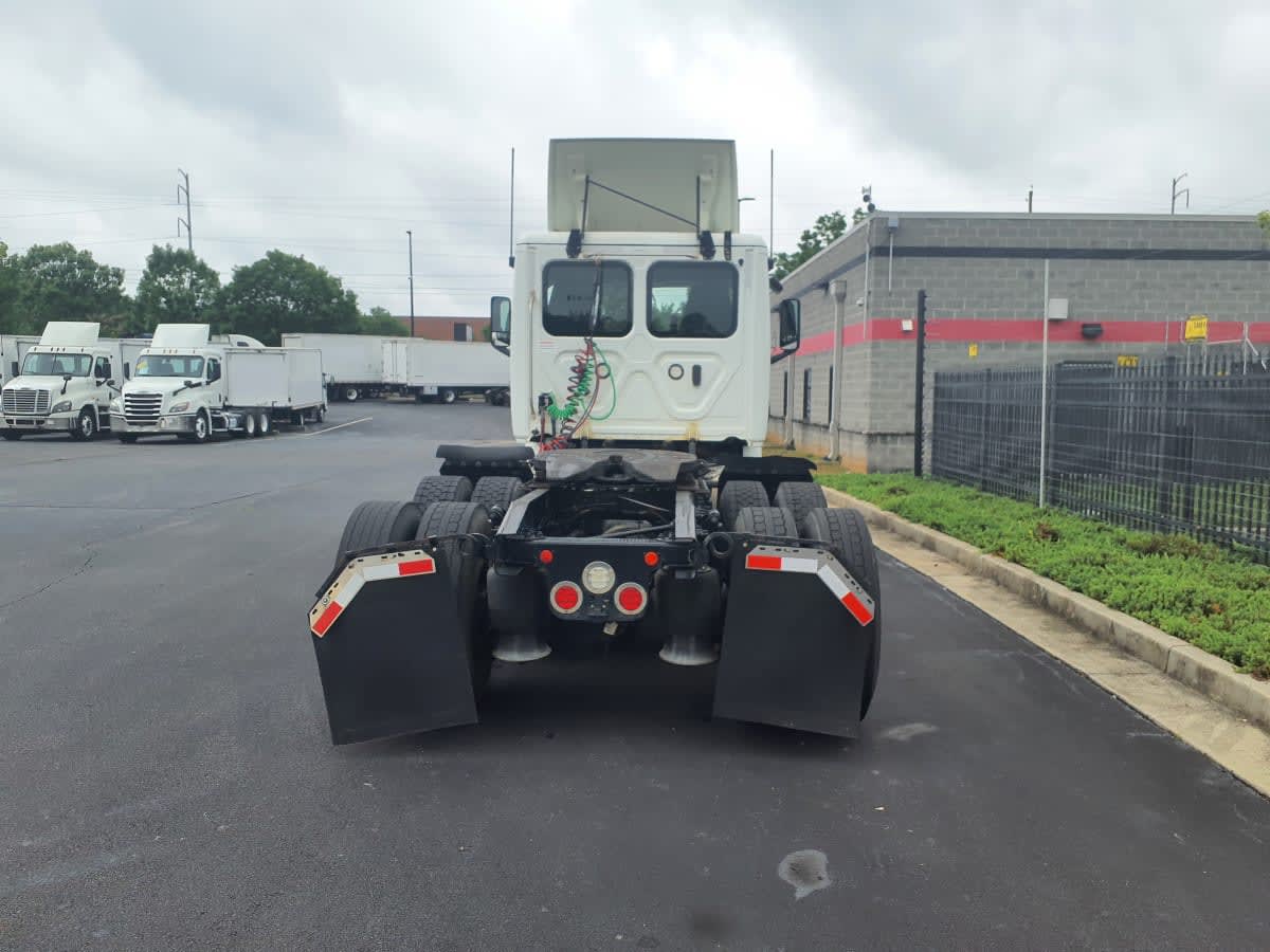 2020 Freightliner Cascadia in Atlanta, GA — photo 5