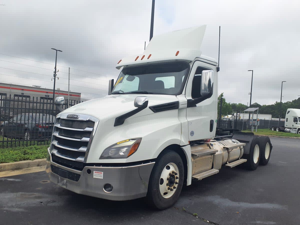 2020 Freightliner Cascadia in Atlanta, GA — photo 3