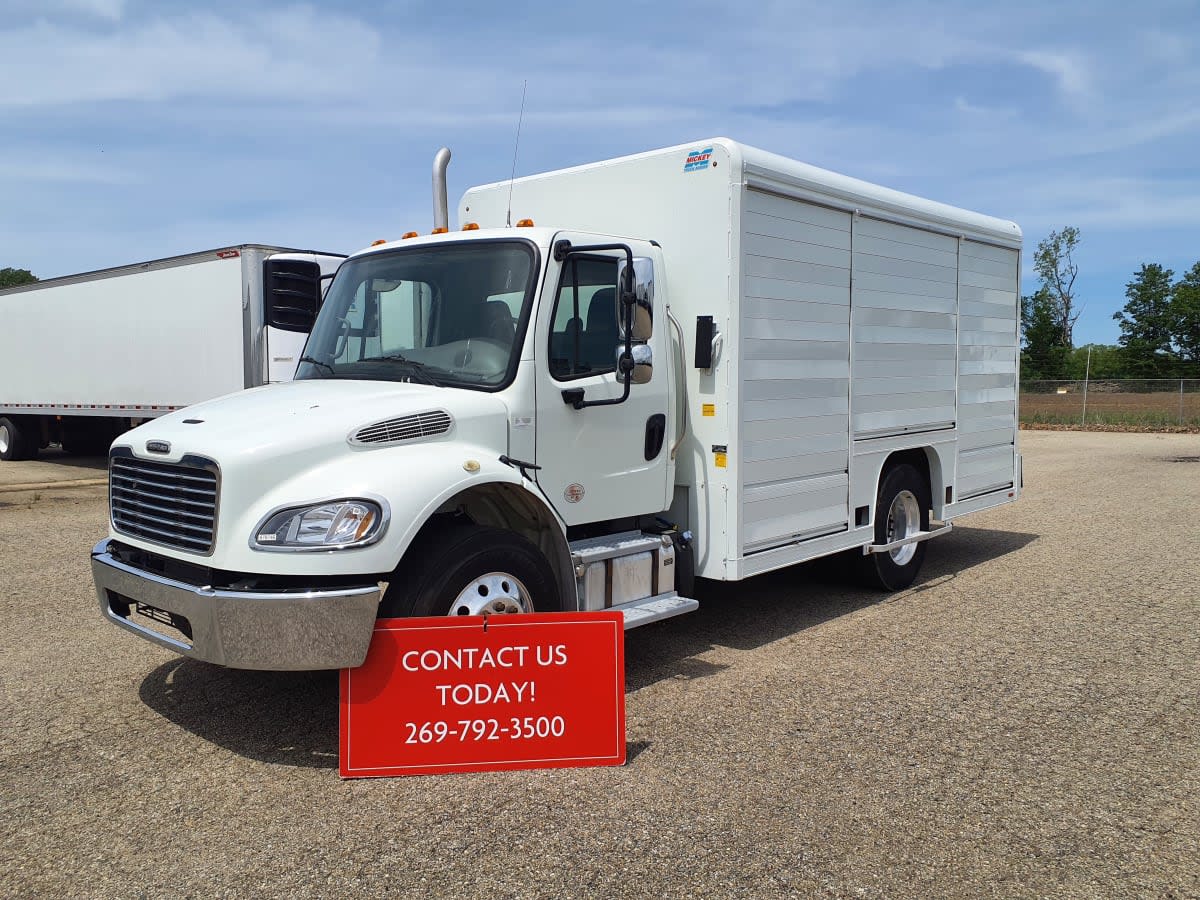 2019 Freightliner M2 106