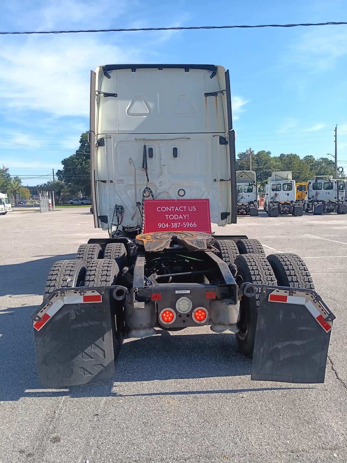2020 Freightliner Cascadia in Jacksonville, FL — photo 5