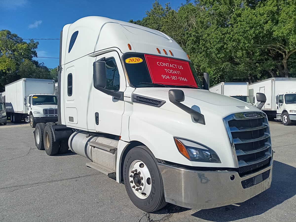 2020 Freightliner Cascadia in Jacksonville, FL — photo 3