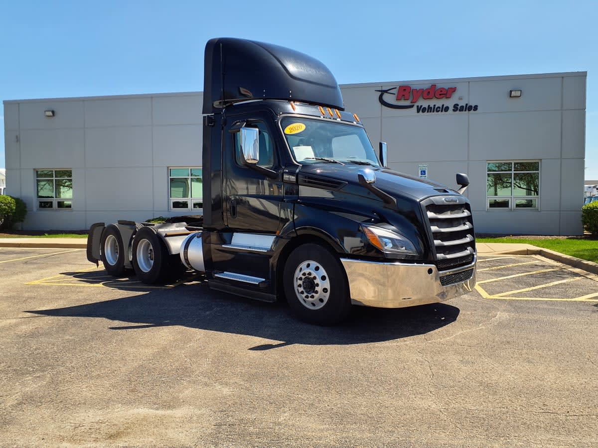 2020 Freightliner Cascadia in Bolingbrook, IL — photo 3