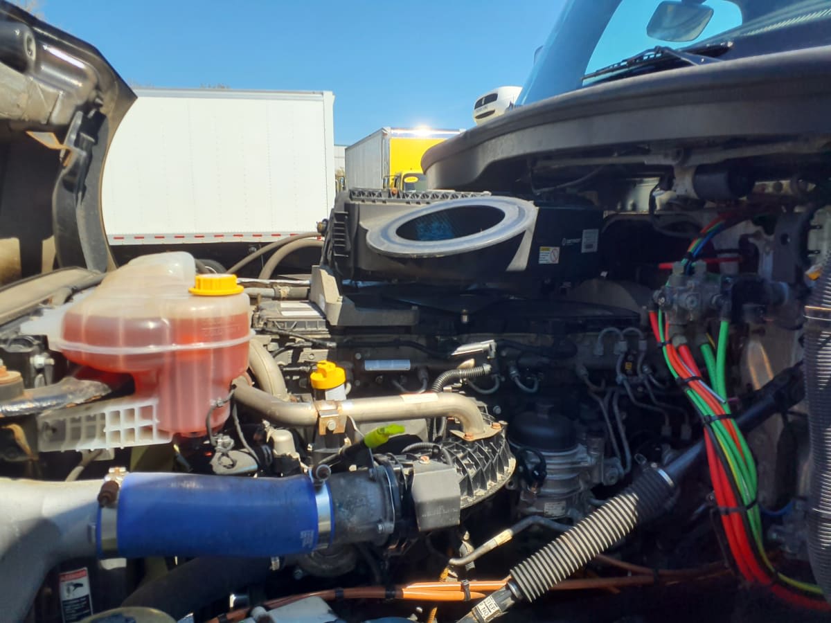 2020 Freightliner Cascadia in Bolingbrook, IL — photo 8