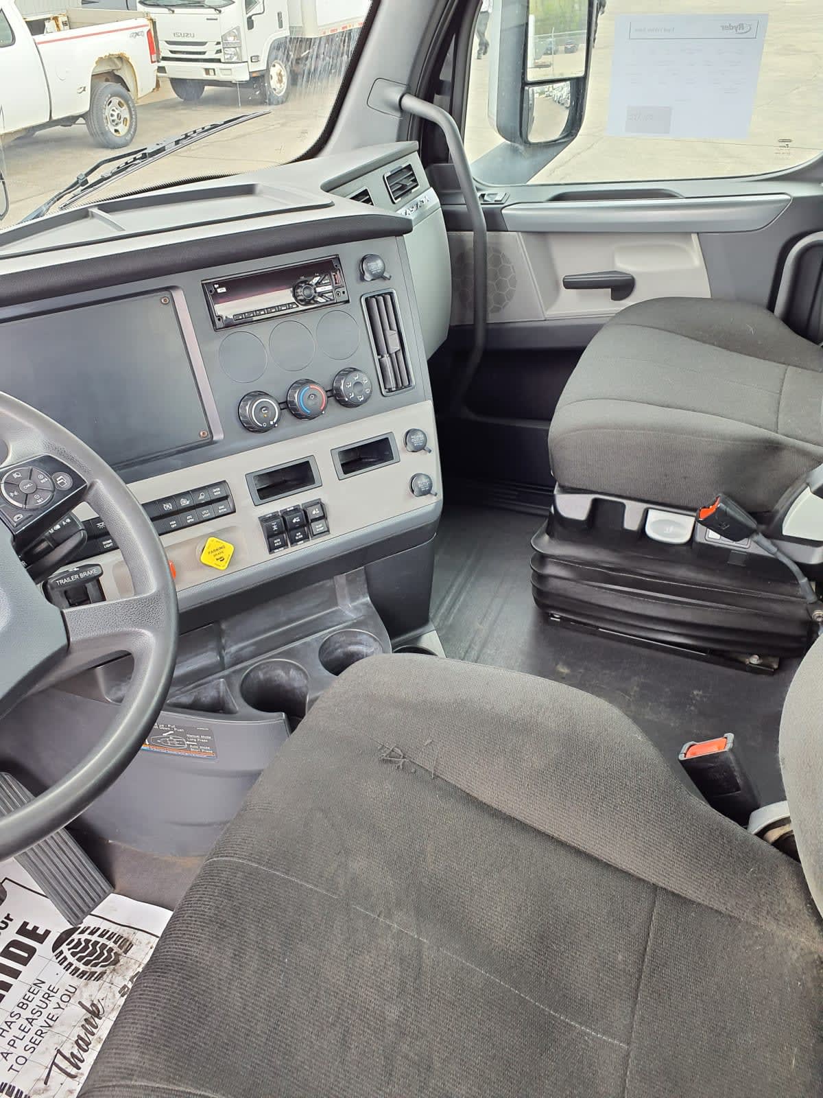2020 Freightliner Cascadia in Oak Creek, WI — photo 7