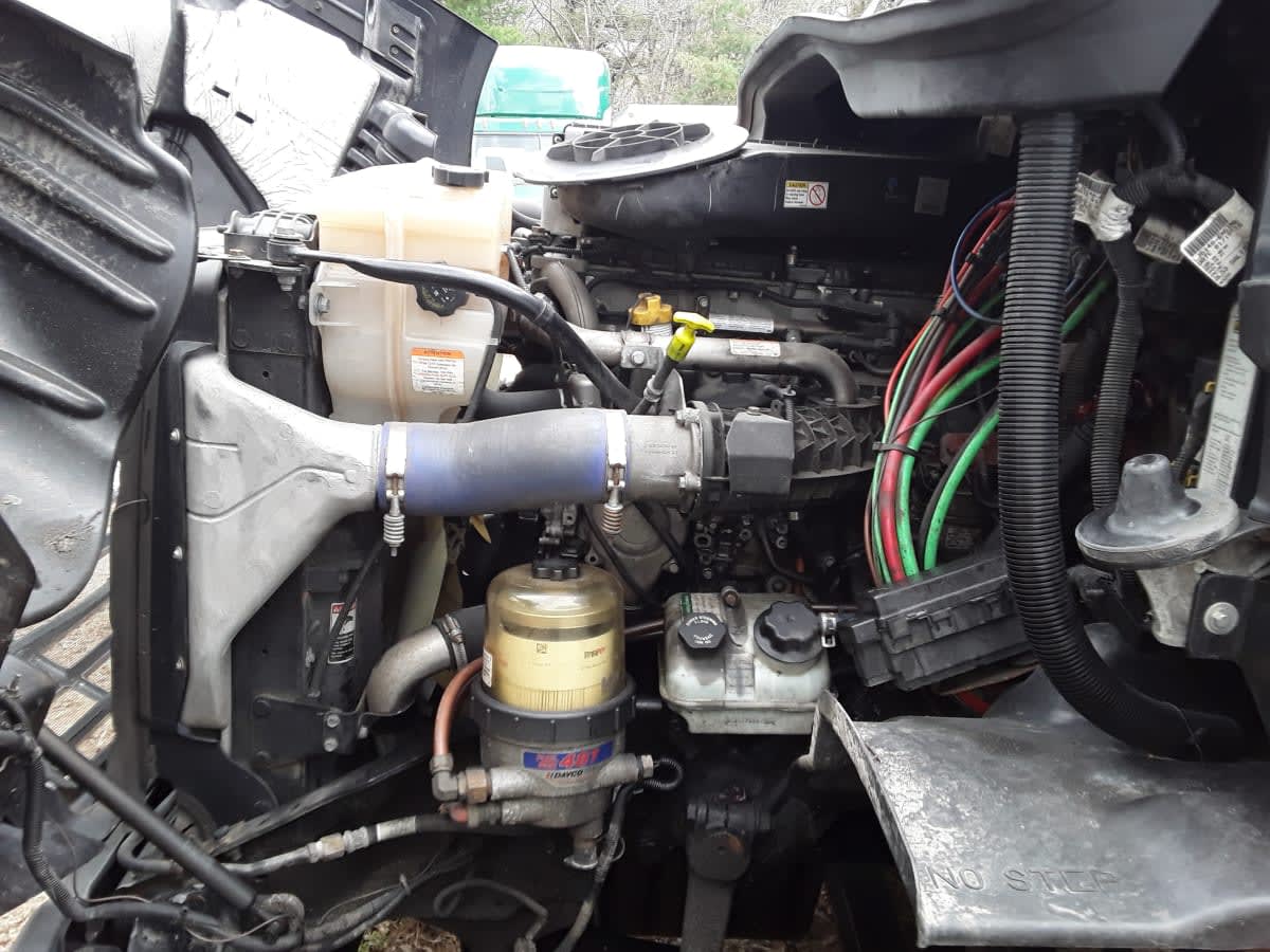 2020 Freightliner Cascadia in Salisbury, MA — photo 8