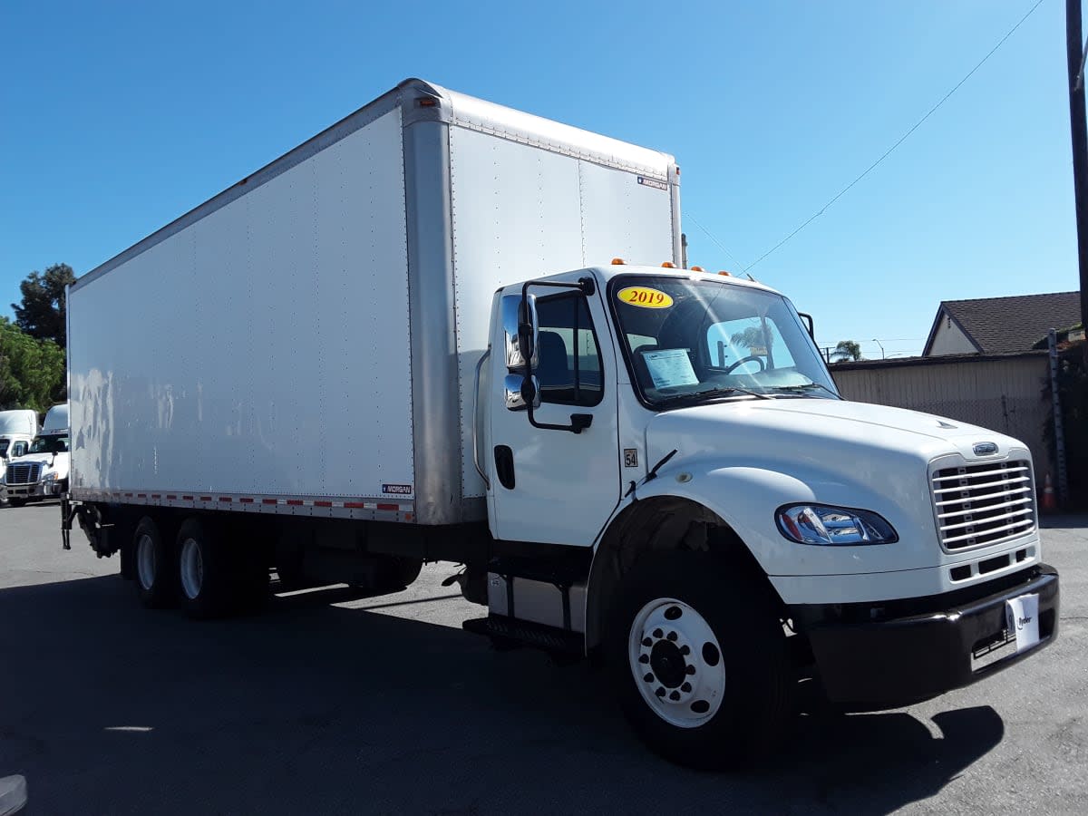 2019 Freightliner M2 106 in Montebello, CA — photo 3