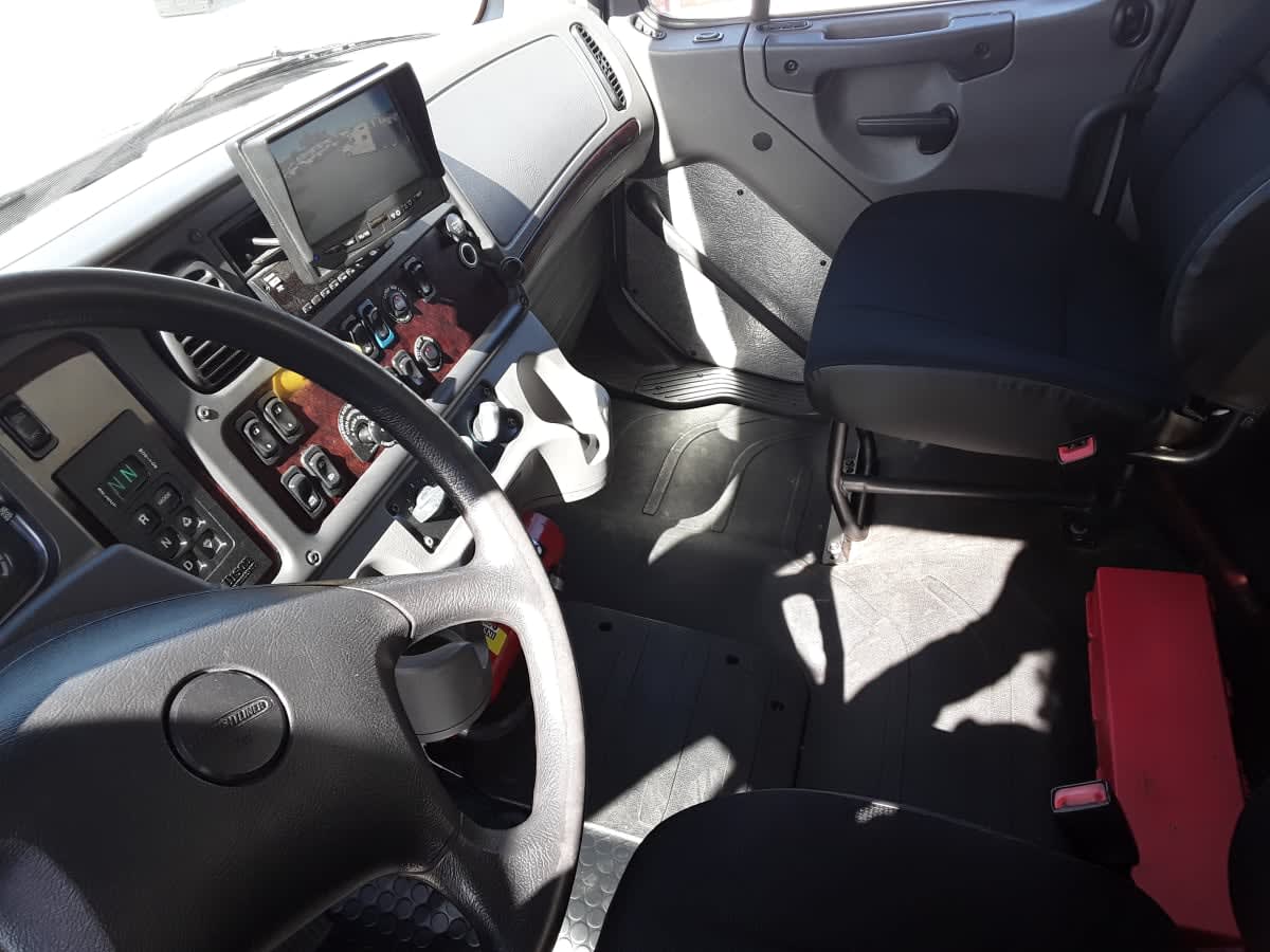 2019 Freightliner M2 106 in Montebello, CA — photo 7