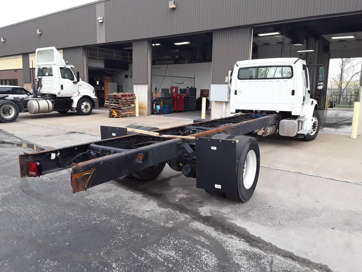 2020 Freightliner M2 106 in Kansas City, MO — photo 4