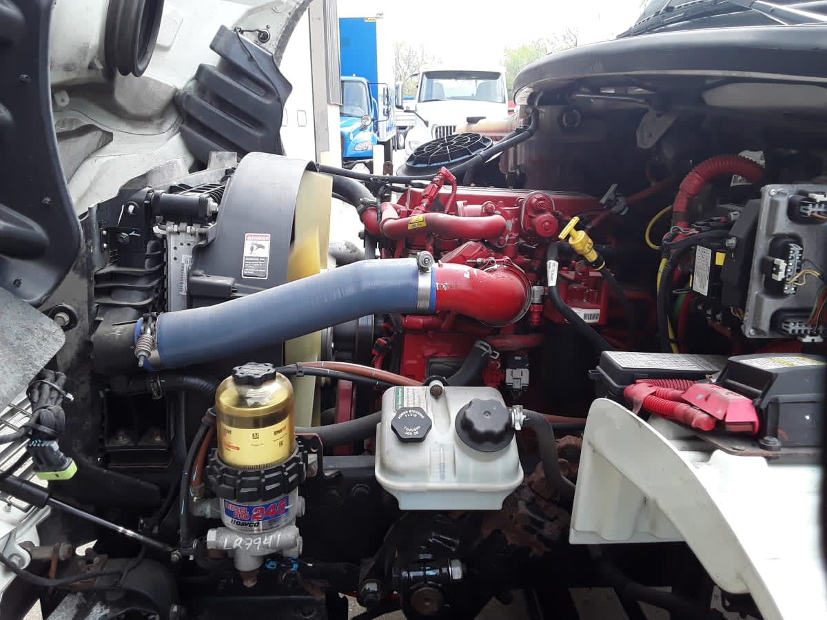 2020 Freightliner M2 106 in Kansas City, MO — photo 8