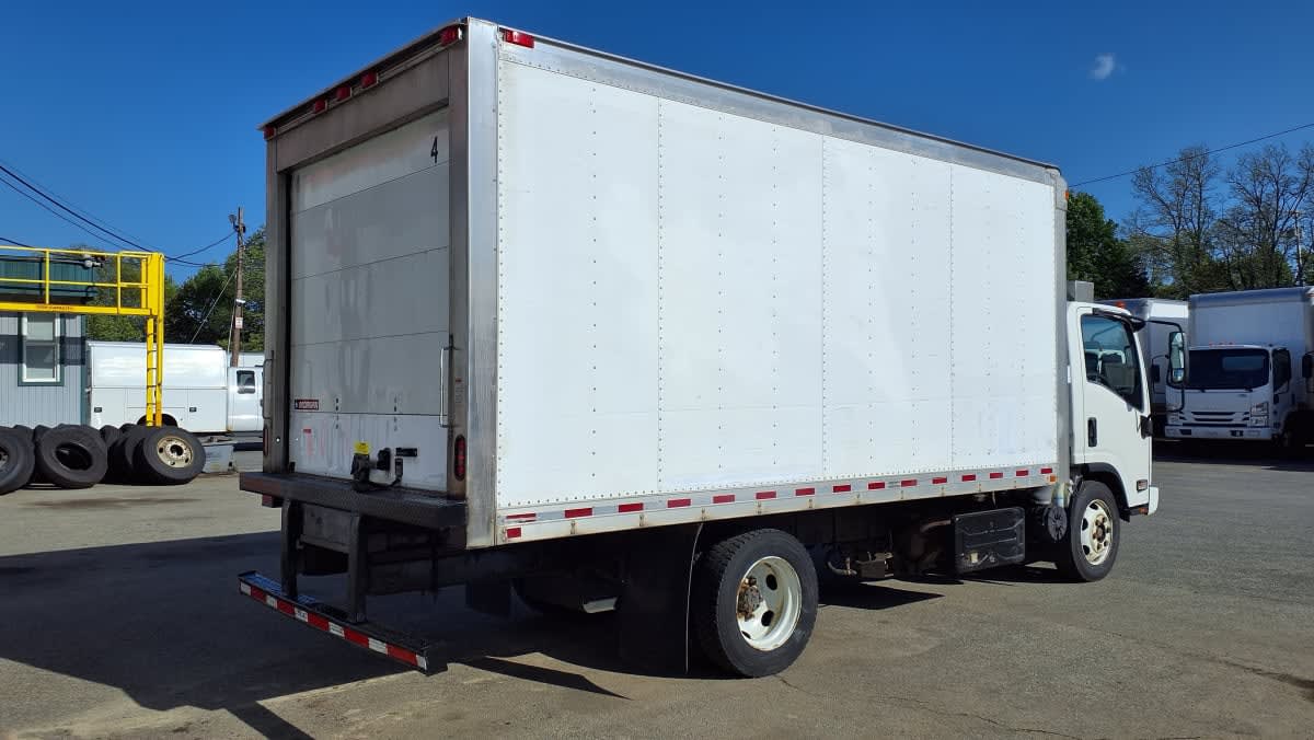 2019 Isuzu NRR in Salisbury, MA — photo 4