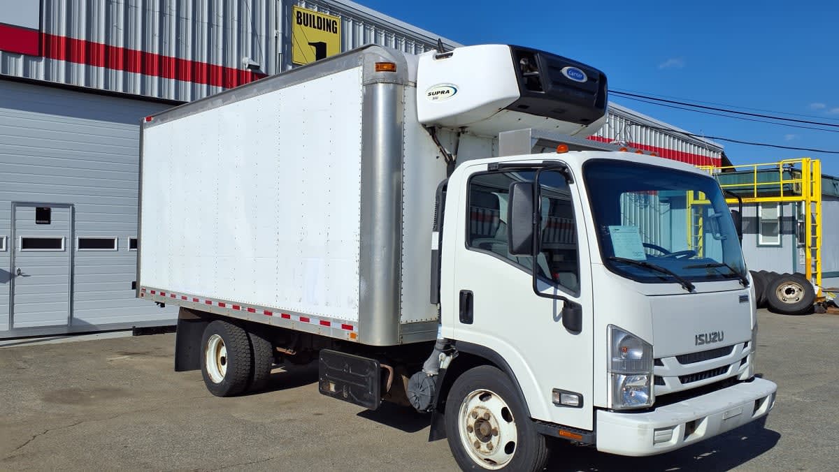 2019 Isuzu NRR in Salisbury, MA — photo 3