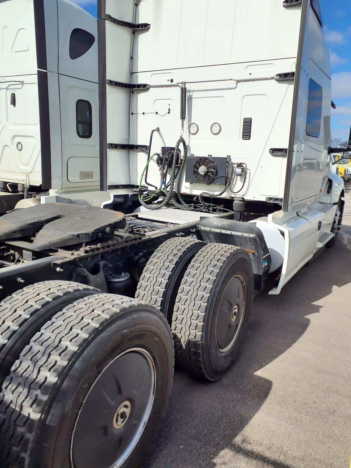 2019 International LT in Bolingbrook, IL — photo 4