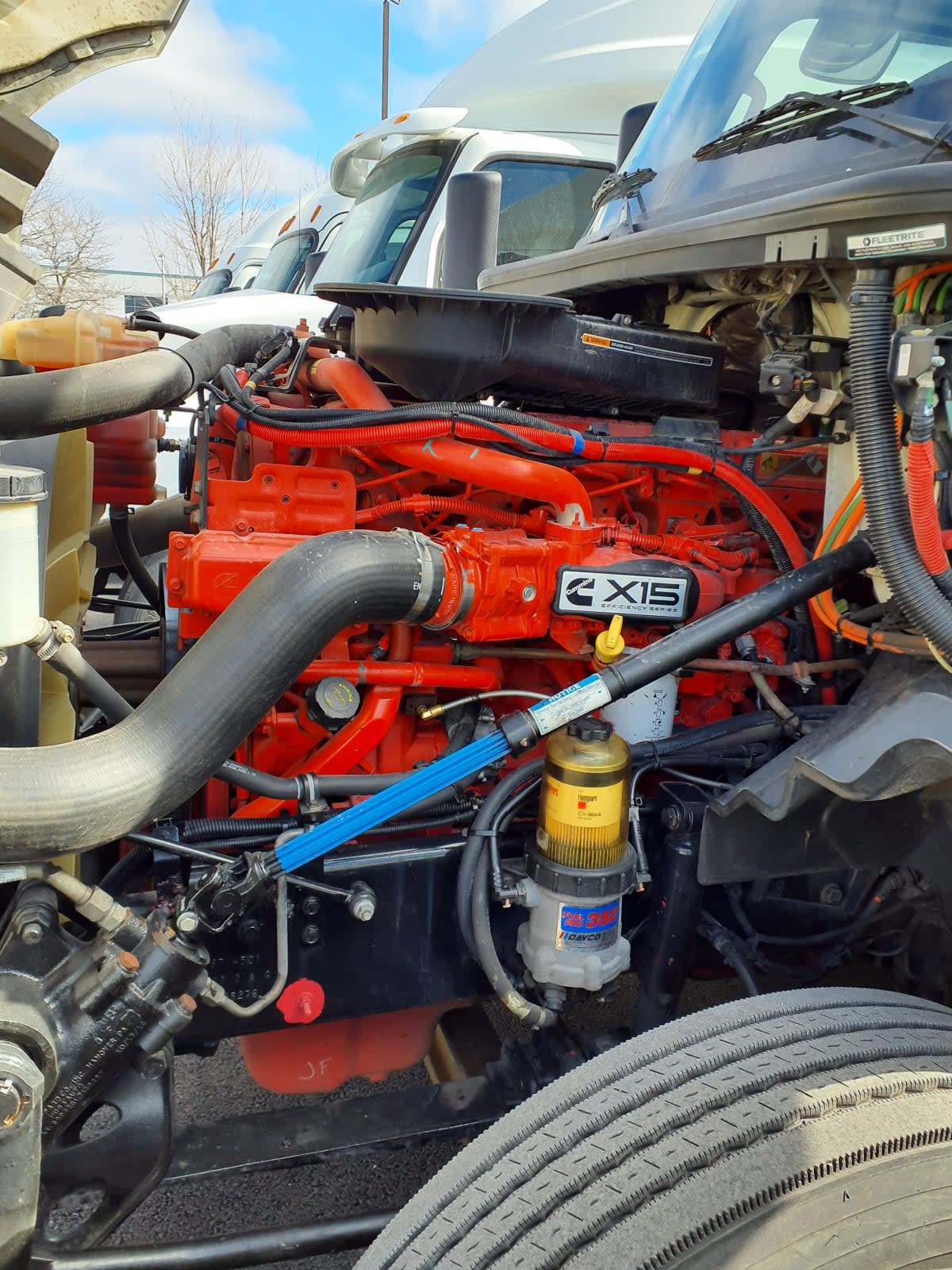 2019 International LT in Bolingbrook, IL — photo 9