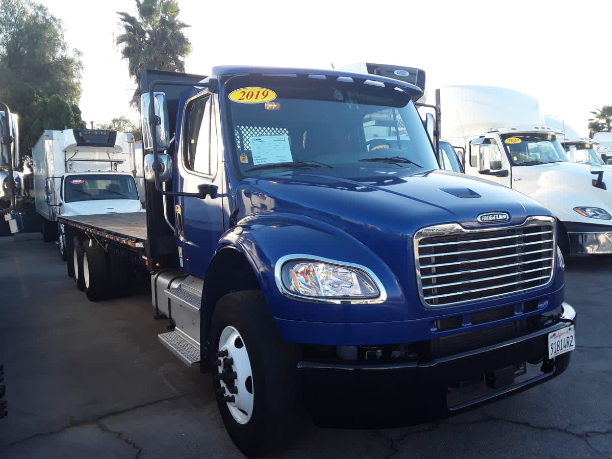 2019 Freightliner M2 106 in Montebello, CA — photo 3