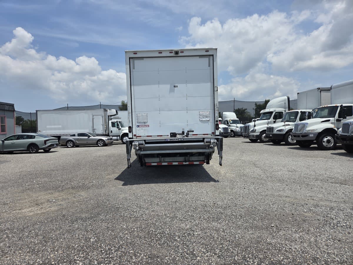 2019 Freightliner M2 106 in St. Rose, LA — photo 5