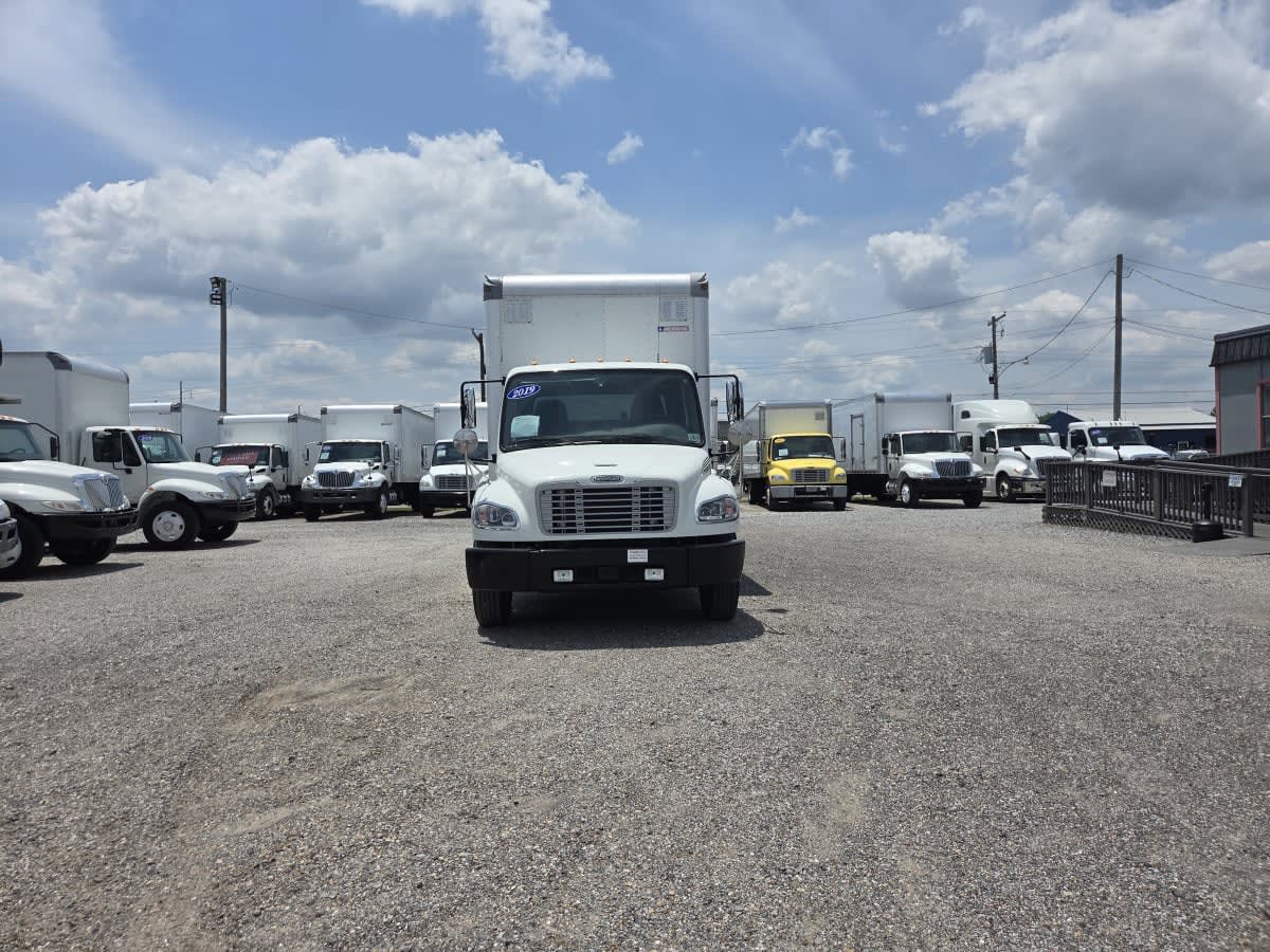2019 Freightliner M2 106 in St. Rose, LA — photo 2