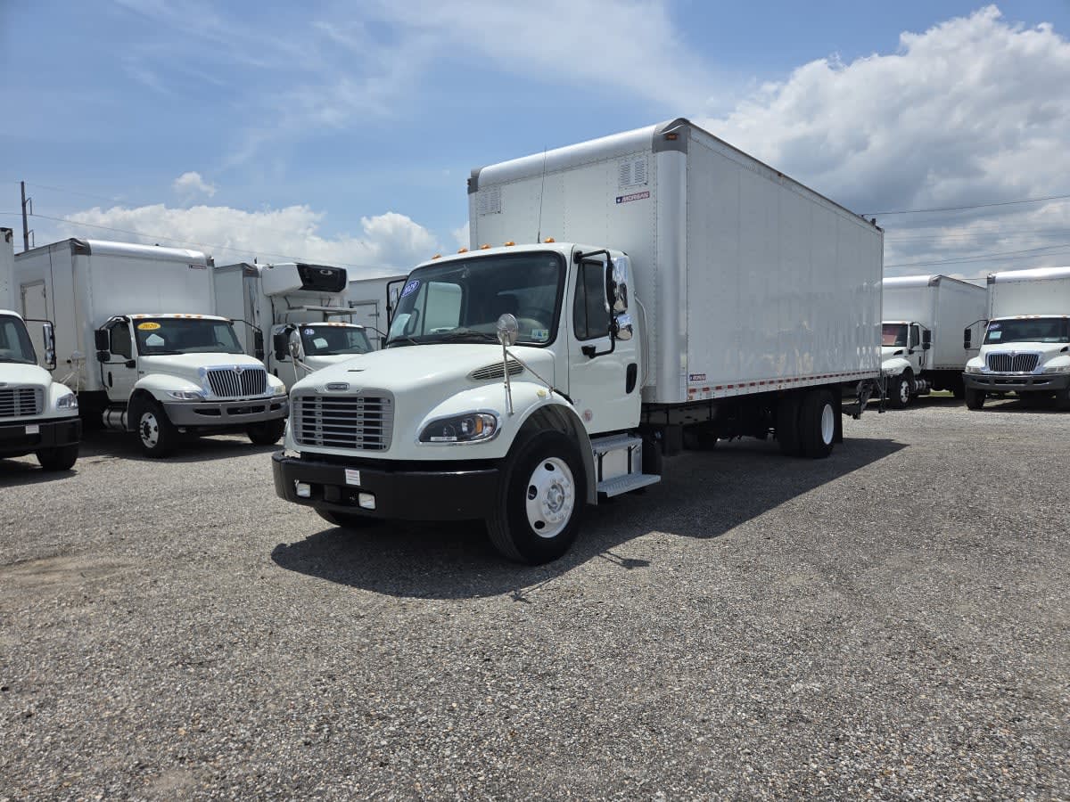 2019 Freightliner M2 106