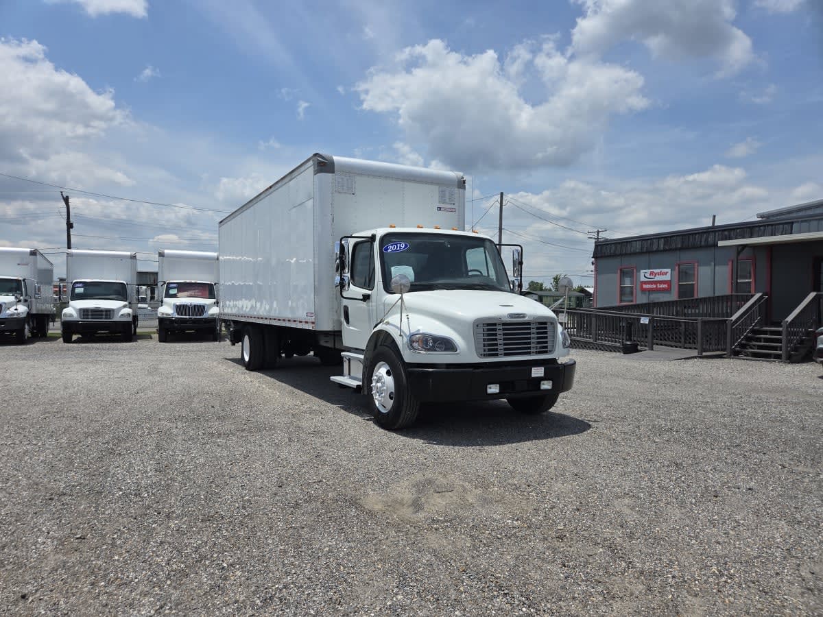2019 Freightliner M2 106 in St. Rose, LA — photo 3