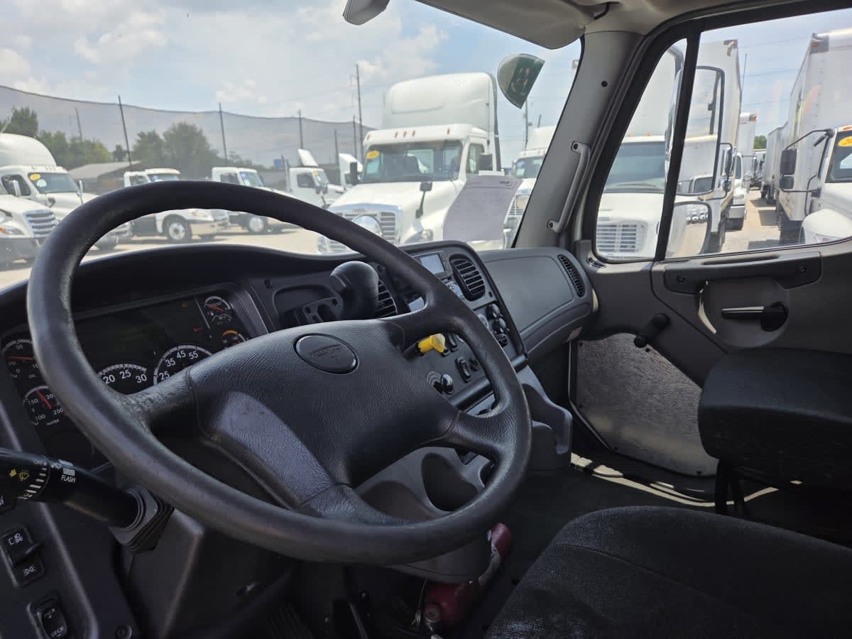 2019 Freightliner M2 106 in St. Rose, LA — photo 7