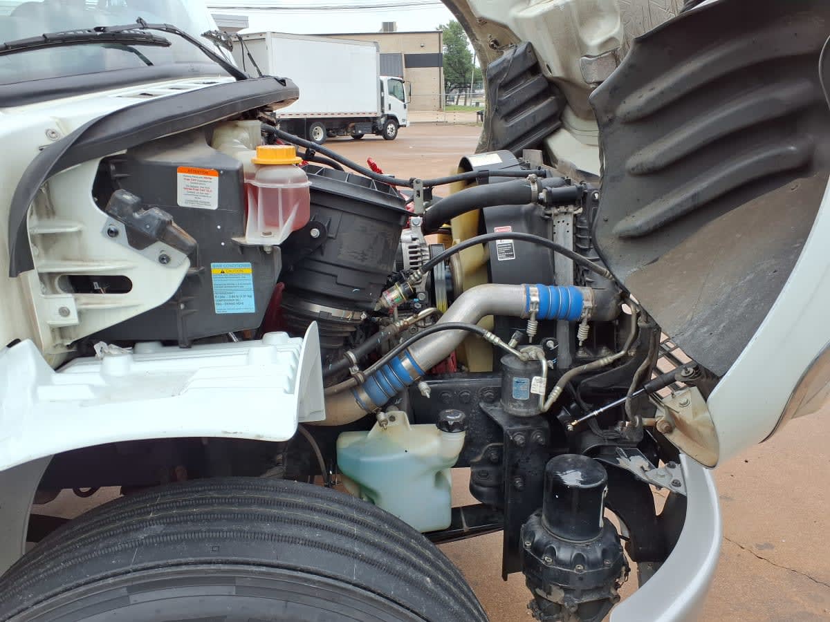 2019 Freightliner M2 106 in Dallas, TX — photo 10