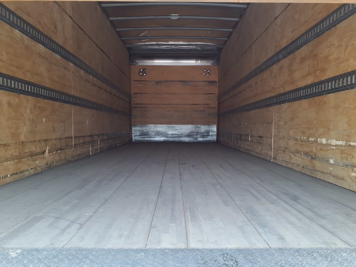 2019 Freightliner M2 106 in Dallas, TX — photo 8