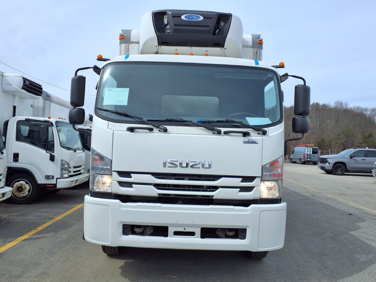 2019 Isuzu FTR in Salisbury, MA — photo 2