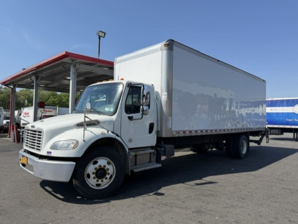 2019 Freightliner M2 106