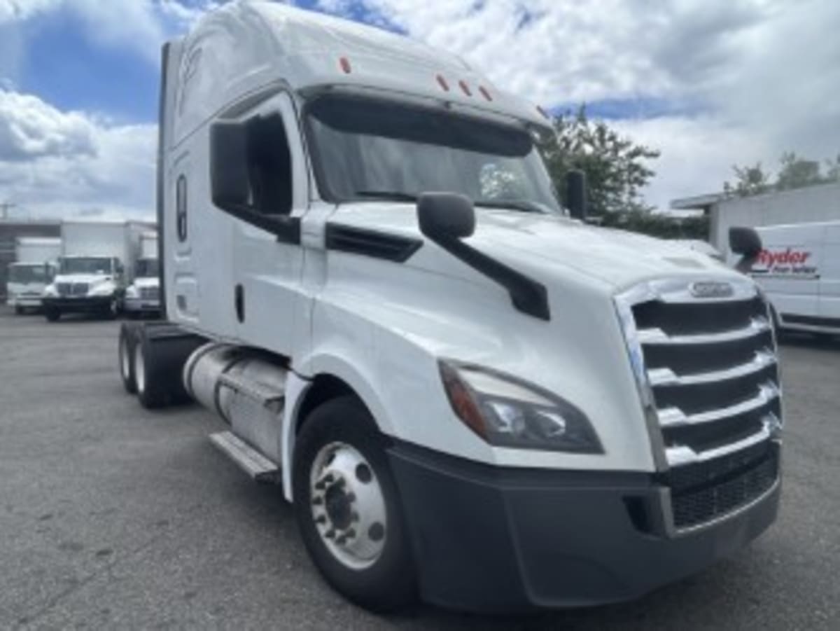 2020 Freightliner Cascadia