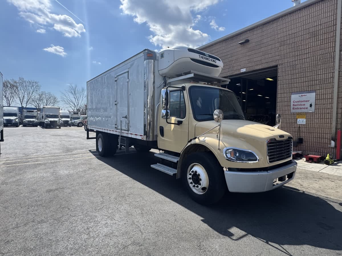 2019 Freightliner M2 106 in Kearny, NJ — photo 3