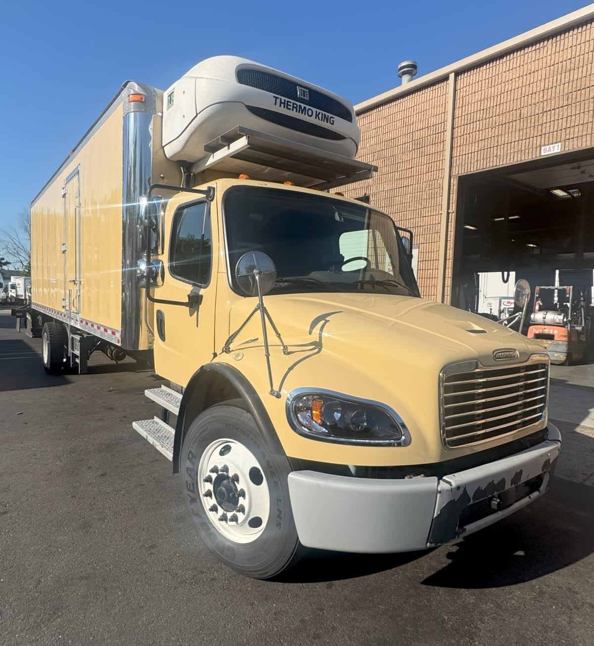 2019 Freightliner M2 106 in Newark, NJ — photo 3