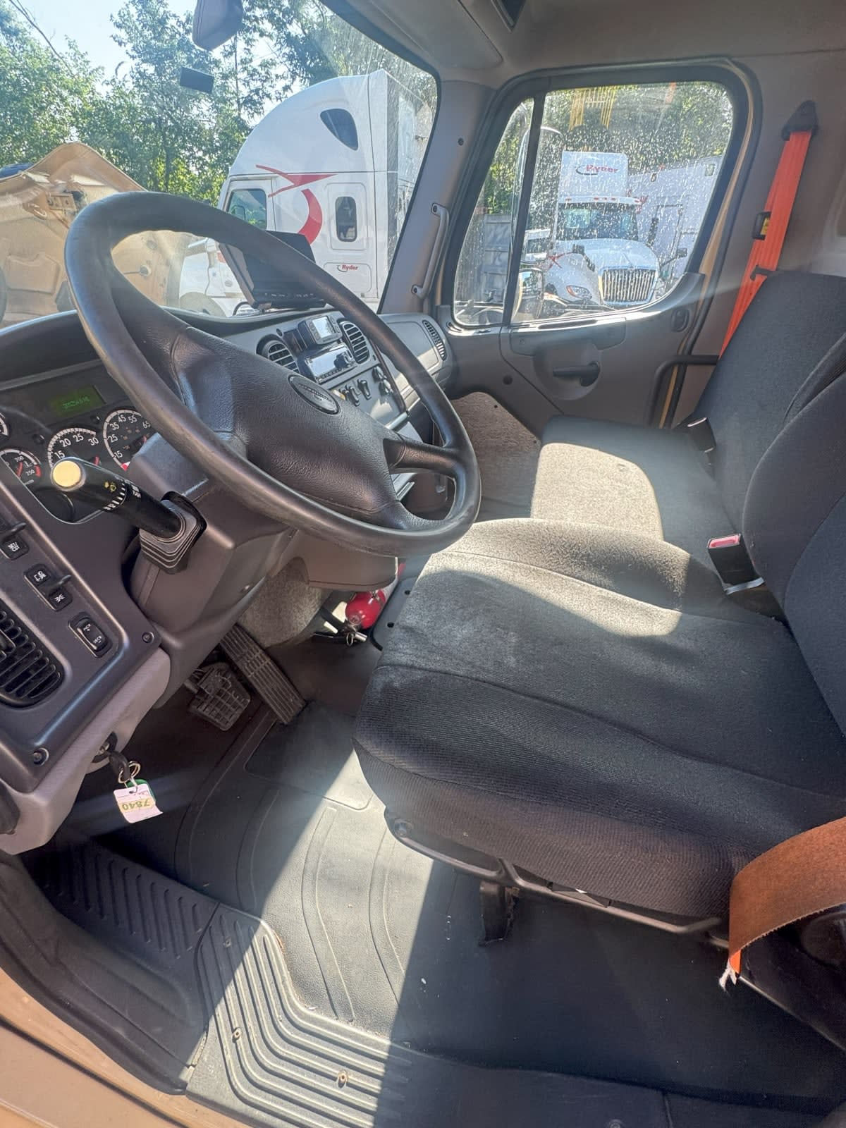 2019 Freightliner M2 106 in Newark, NJ — photo 8