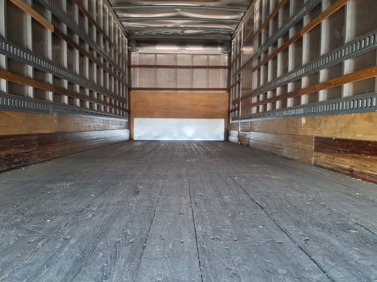 2019 Freightliner M2 106 in Dallas, TX — photo 8