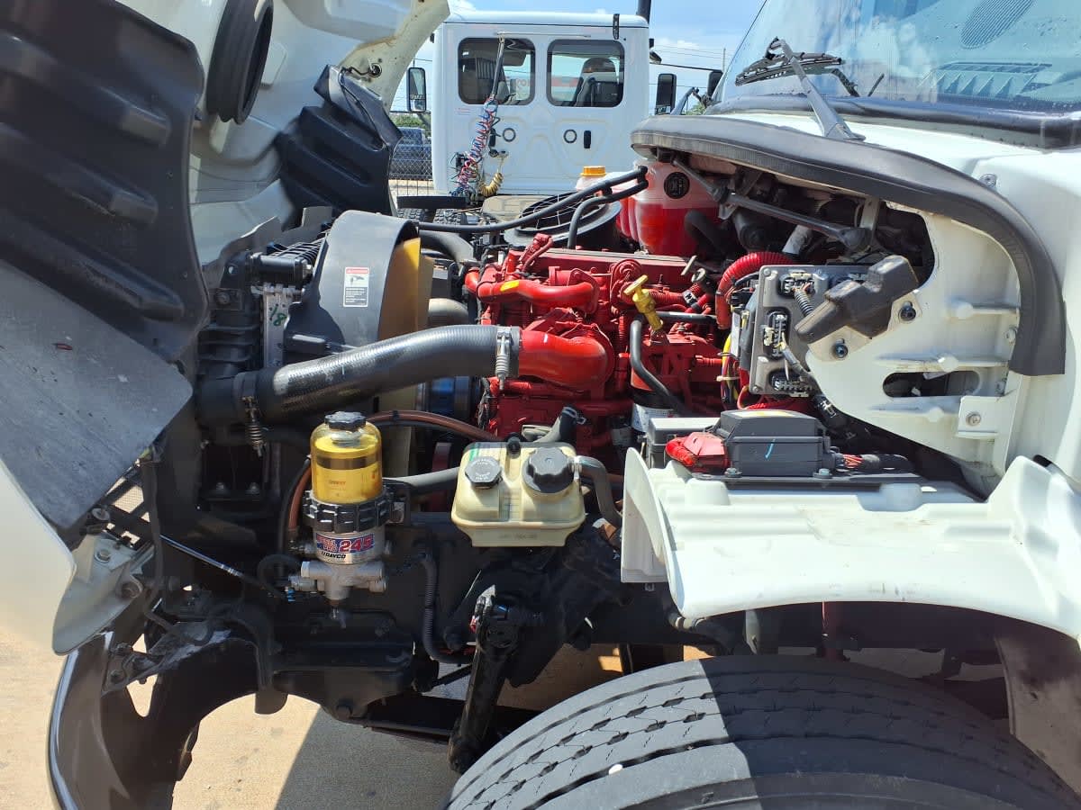 2019 Freightliner M2 106 in Dallas, TX — photo 9