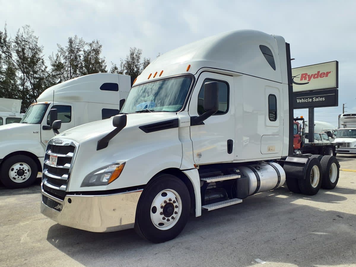 2020 Freightliner Cascadia