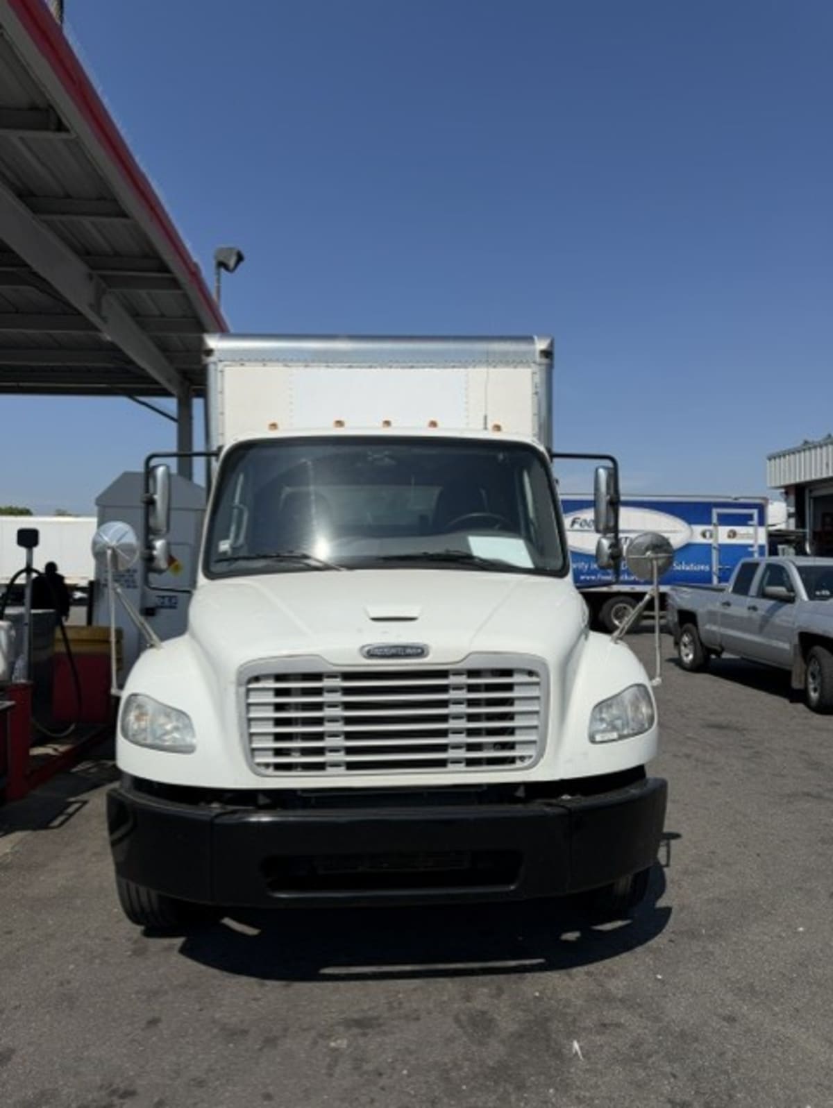 2019 Freightliner M2 106 in Farmingdale, NY — photo 2